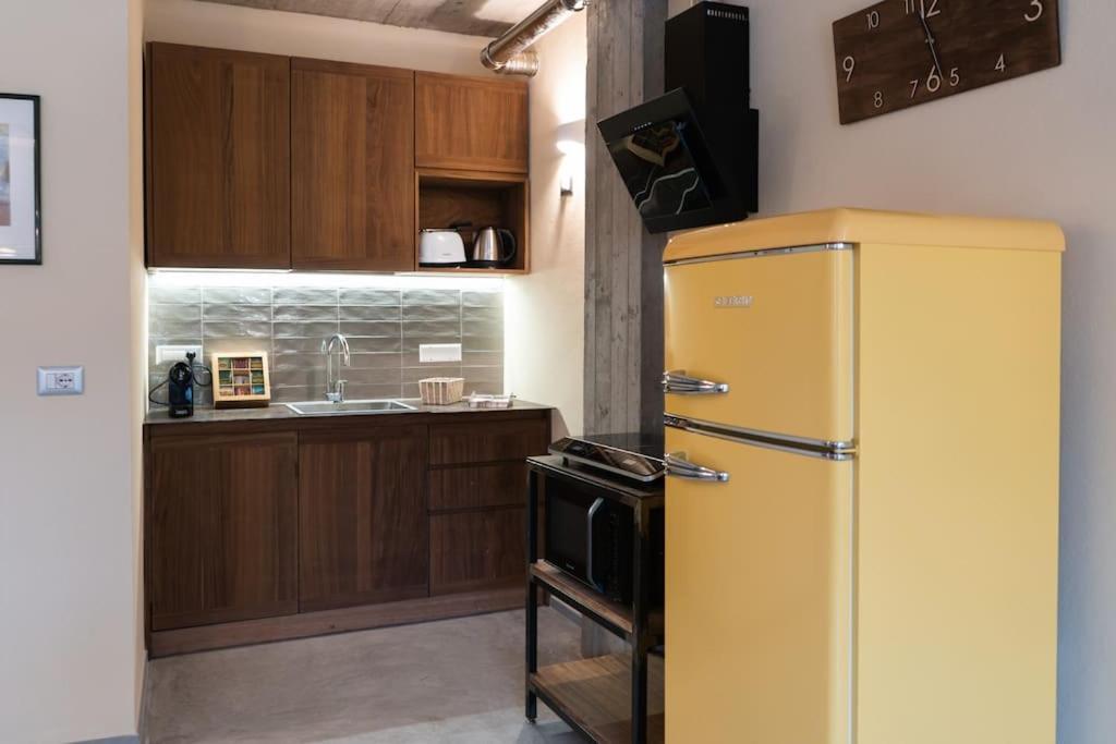 Centro Storico Recinto Dei Nobili 4-Private Parking Apartment Asti Bagian luar foto