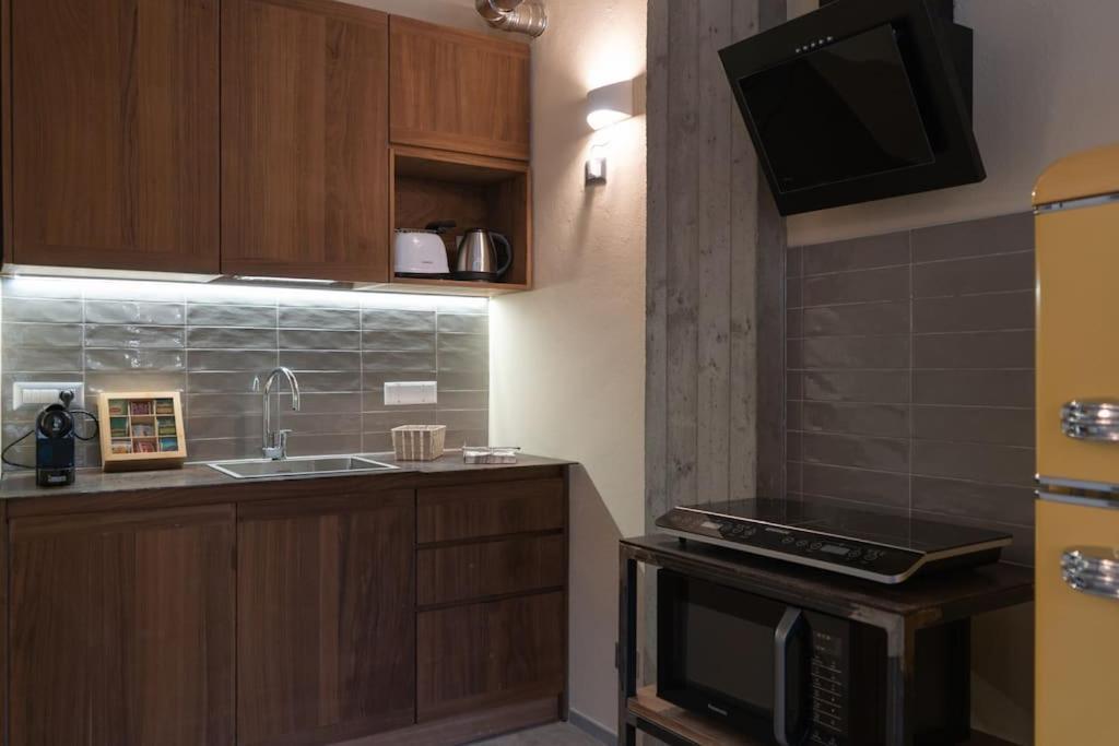Centro Storico Recinto Dei Nobili 4-Private Parking Apartment Asti Bagian luar foto