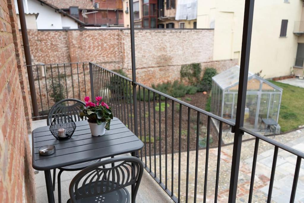 Centro Storico Recinto Dei Nobili 4-Private Parking Apartment Asti Bagian luar foto